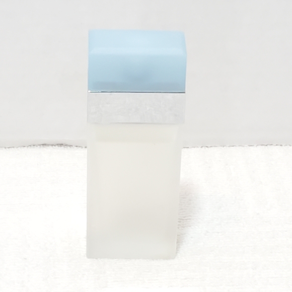 Light Blue by Dolce & Gabbana Perfume for Women 0.84 fl oz Spray Made in France - Picture 5 of 6
